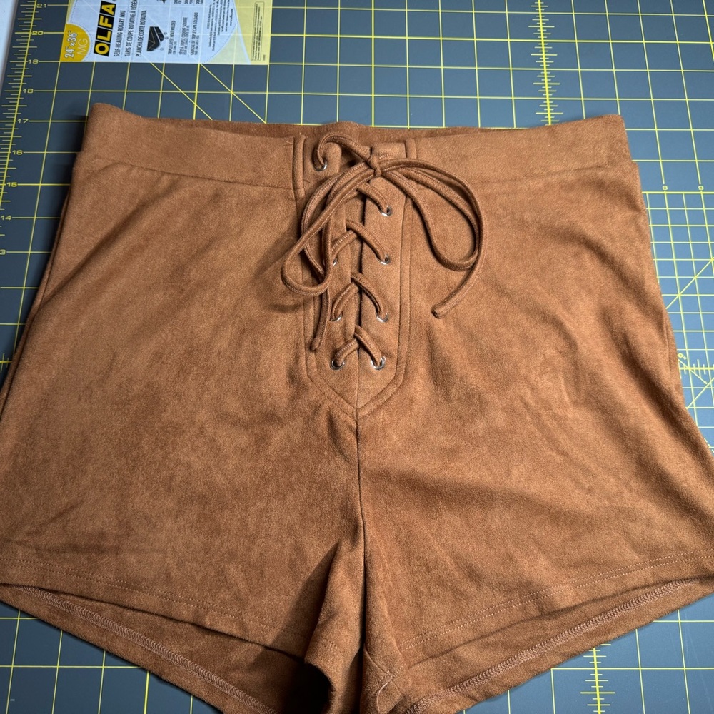 Bear Dance High Waist Brown Lace-Up Shorts